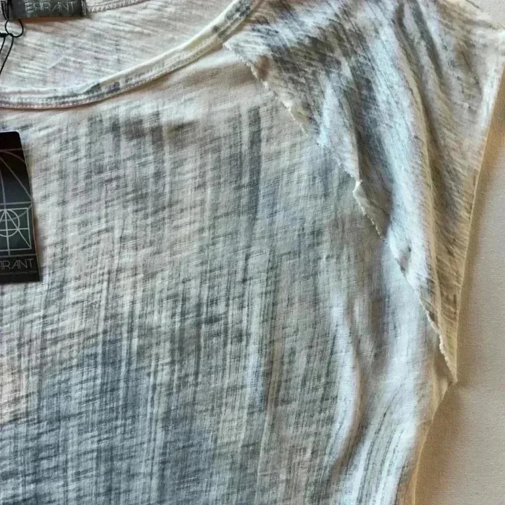ERRANT shirt Size Small - Picture 2 of 5